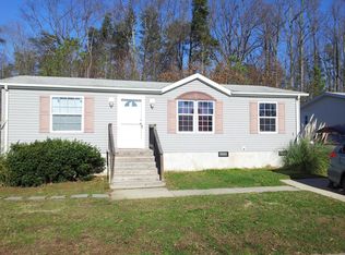 198 Morris Ln #L157, Montross, VA 22520