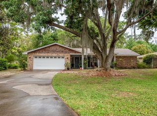 3050 Laurel Dr, Mount Dora, FL 32757