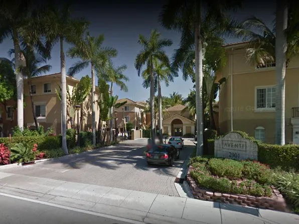 2941 NE 185th St #4, Miami, FL 33180