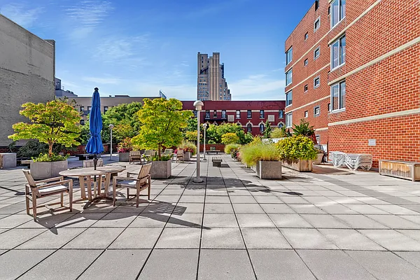 Rented by Brown Harris Stevens | media 22