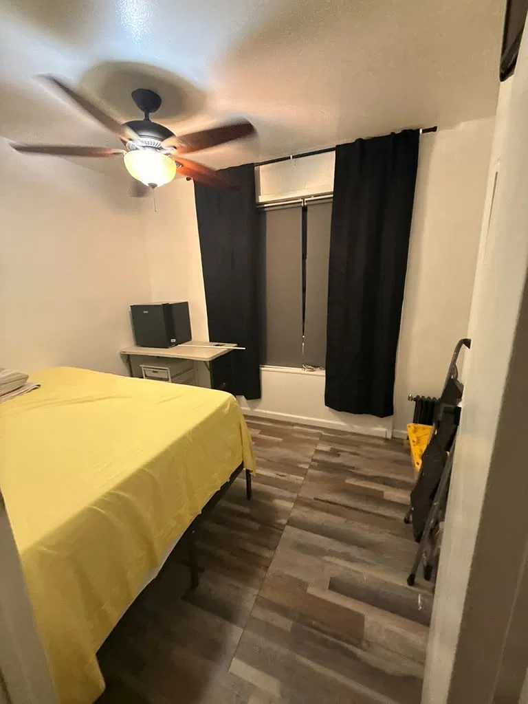 3 bed, 8652 sqft, $1,200 — Photo 2