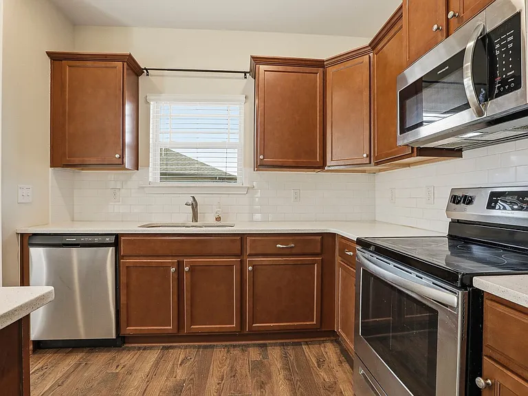 52 Woodwater Cir — Photo 16