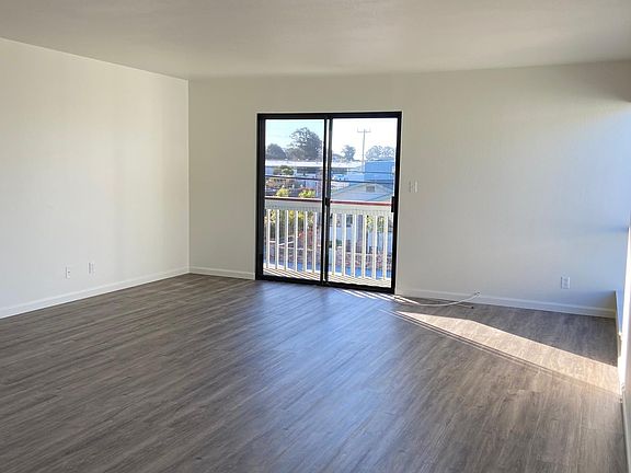 2nd image of 467 Kelly Ave #H
