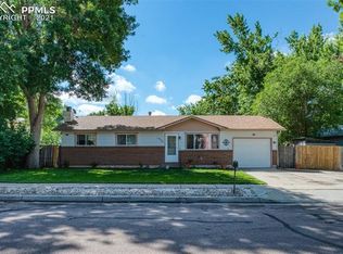 1206 De Reamer Cir, Colorado Springs, CO 80915