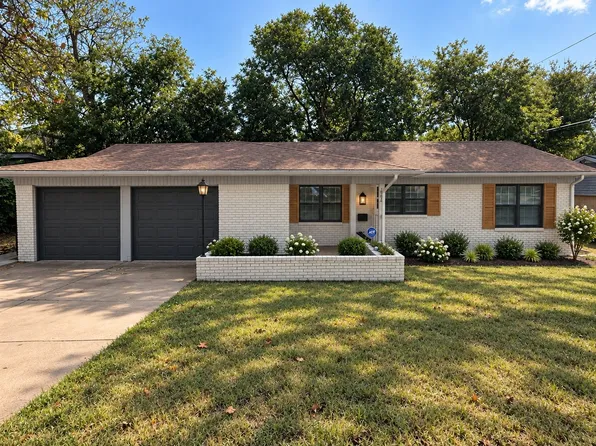 3821 Bonnie Dr, Fort Worth, TX 76116