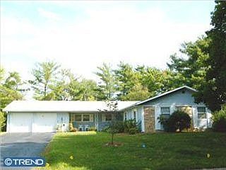 2nd image of 32 Turner Ln
