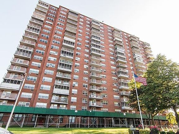 3rd image of 2475 W 16th St APT 4D