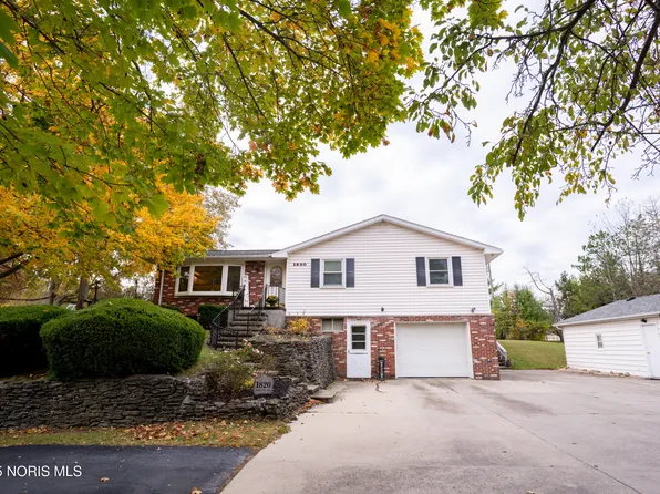 1820 Ayersville Ave, Defiance, OH 43512