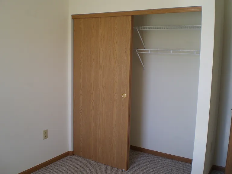601 Pigeon Creek Dr #15 — Photo 5