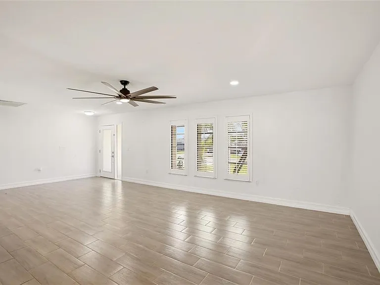 176 N Waterway Dr NW — Photo 9