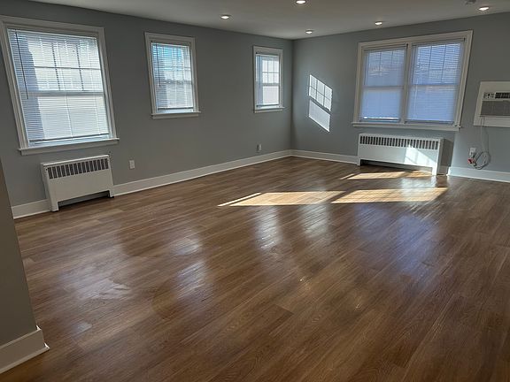 2nd image of 1730 Bleigh Ave Floor 1