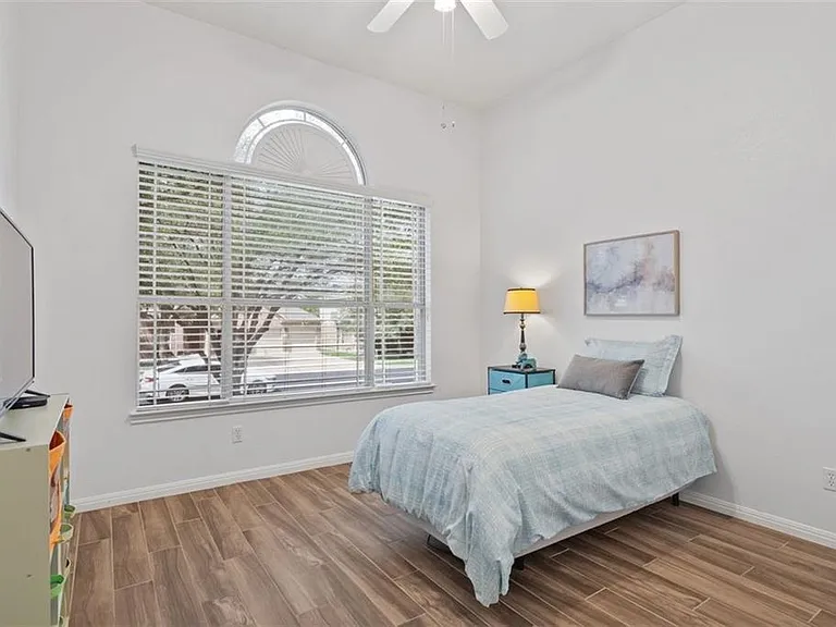 2101 Aaron Ross Way — Photo 21