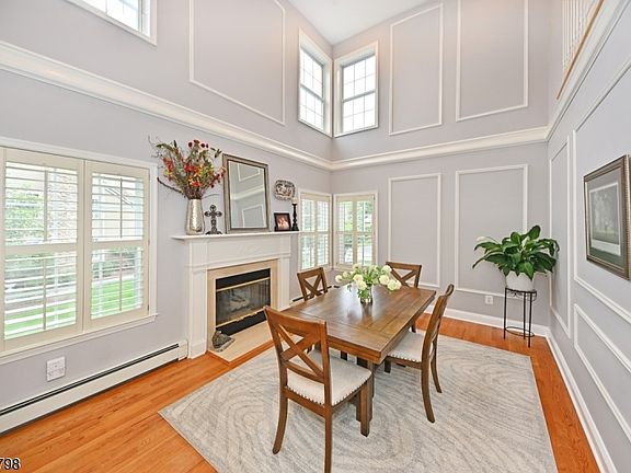 3rd image of 8 Hunter Rd #8