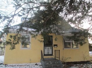 1025 S Gayman Ave, Davenport, IA 52802