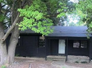 16113 Pauline Ave, Chester, VA 23831