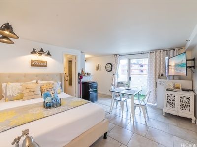 2463 Kuhio Ave APT 508, Honolulu, HI, 96815