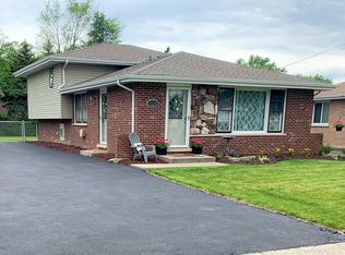 7224 S Thomas Ave, Bridgeview, IL 60455