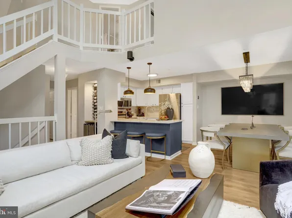 6857 Brindle Heath Way #162, Alexandria, VA 22315