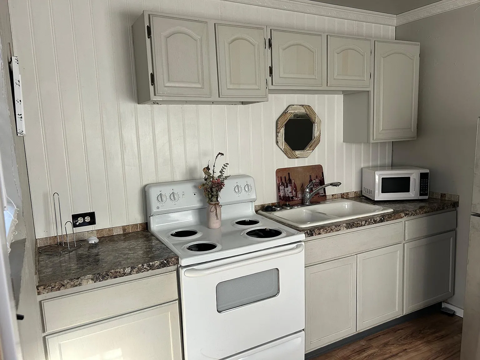 1 bed, 600 sqft, $1,350 — Photo 2