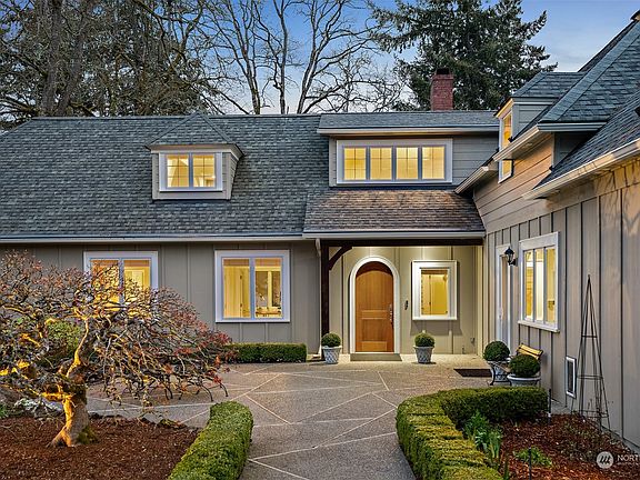4th image of 7115 Interlaaken Drive SW