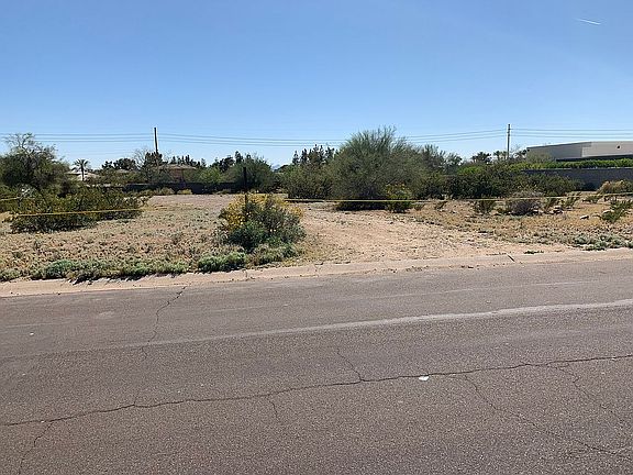 5th image of 3021 E San Miguel Ave