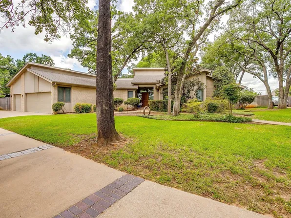 1420 Crownhill Dr, Arlington, TX 76012