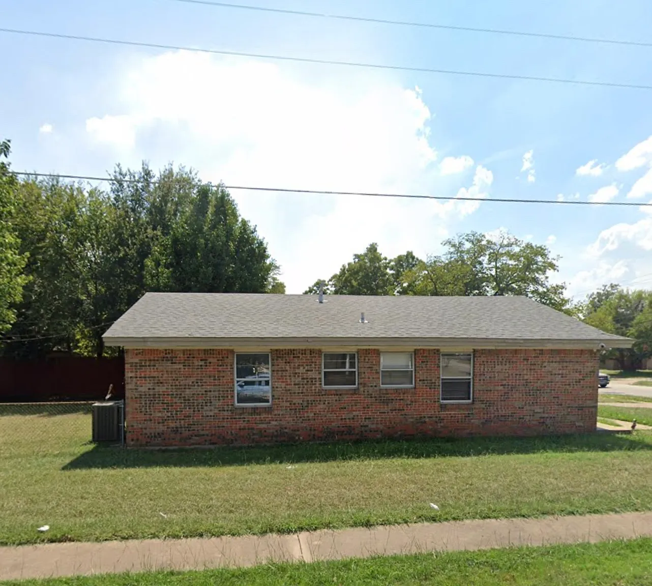 3 bed, 1.5 bath, 1131 sqft, $1,850 — Photo 2