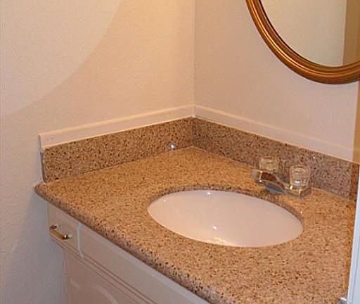 4th image of 547 N Post Oak Ln #547