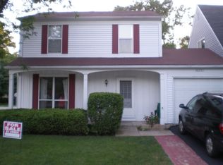 3S220 Birchwood Dr, Warrenville, IL 60555