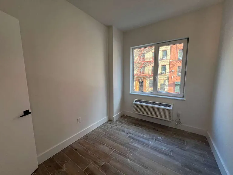 1803 Weeks Ave #2J — Photo 3