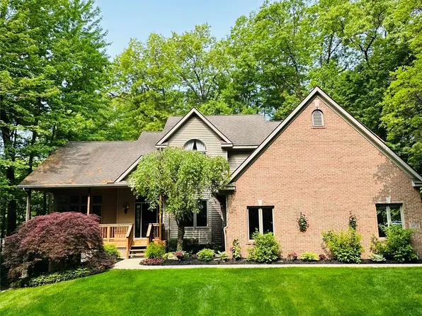 3873 Hartland Hills Dr, Hartland, MI 48353