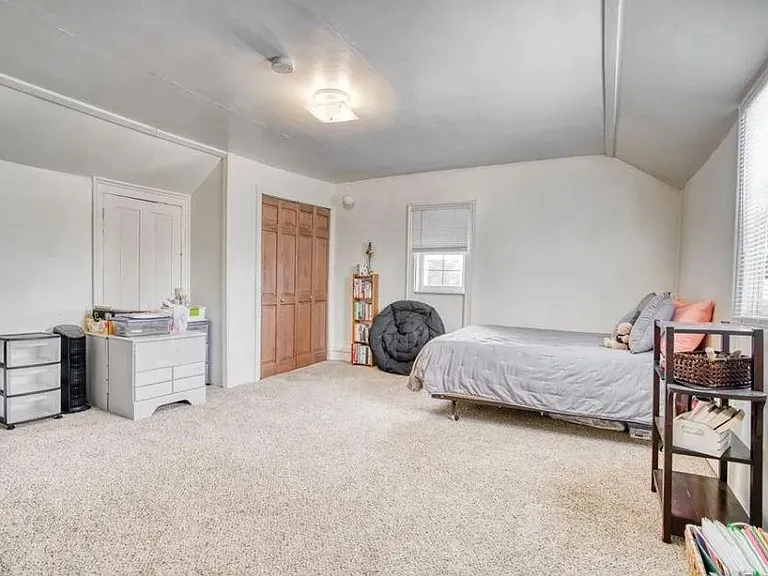 516 E Grand River Ave #2 — Photo 8