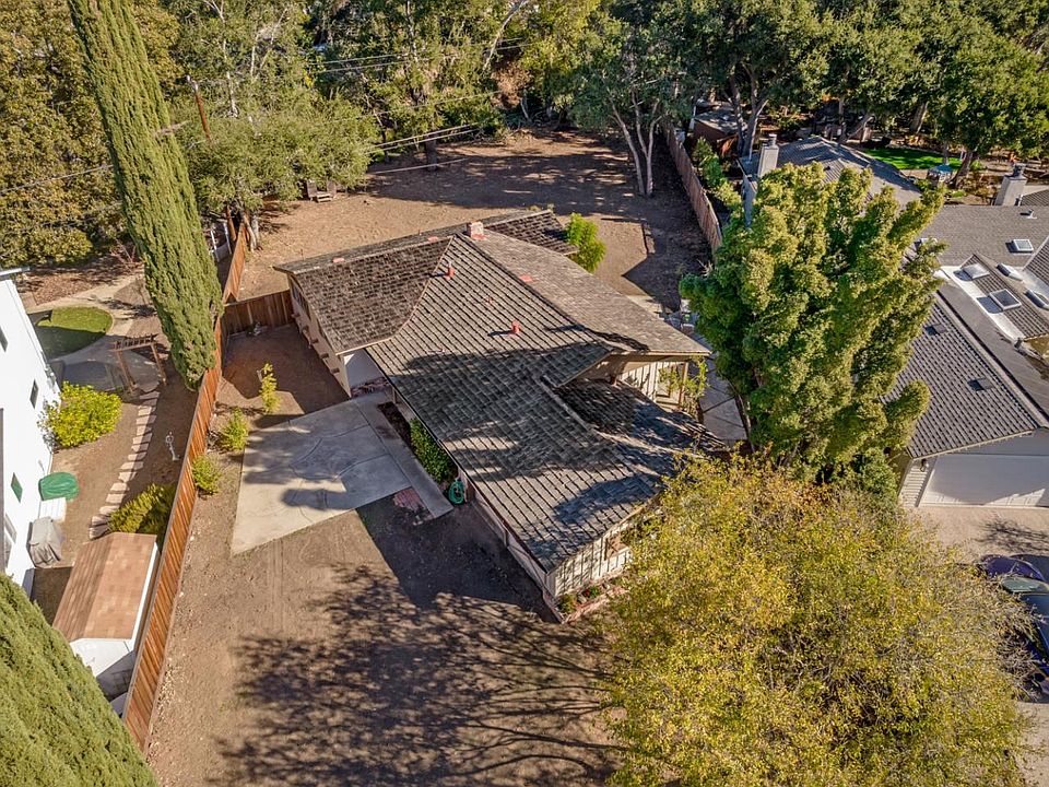 1st image of 10460 Creston Dr