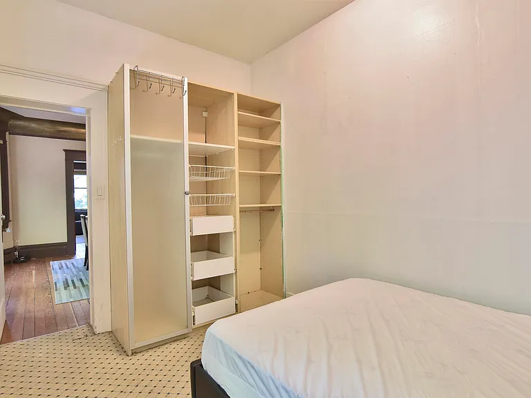 1517 Comox St #1 — Photo 11