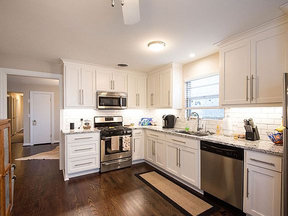 5th image of 7622-7624 N Main St #7622