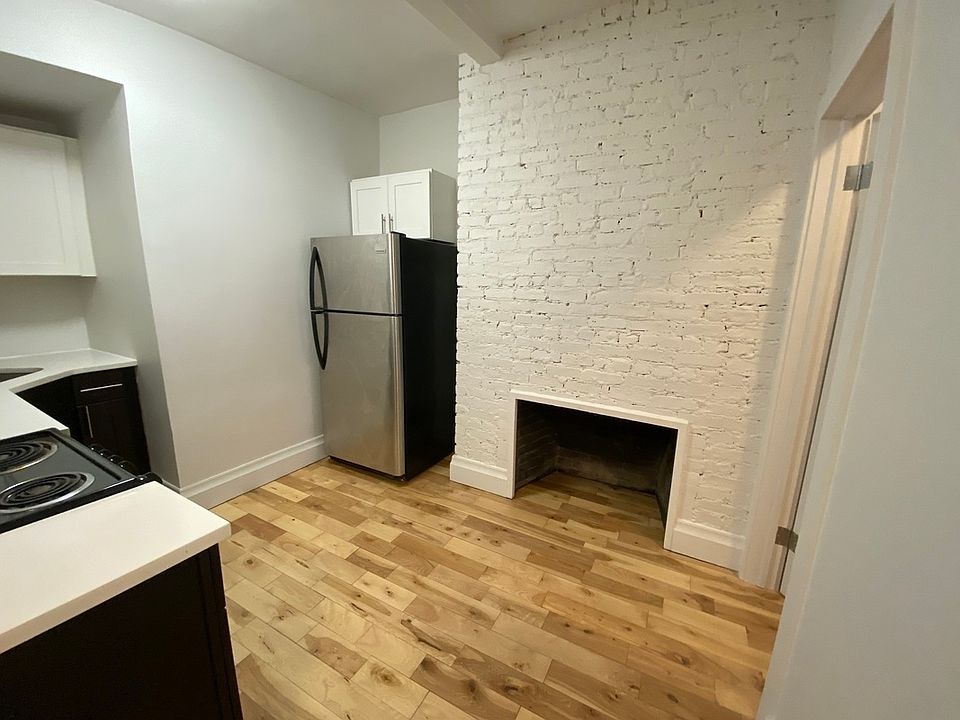 1st image of 72 University Pl #2B