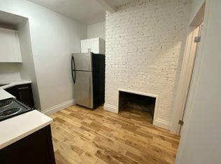 72 University Pl #2B, New York, NY 10003