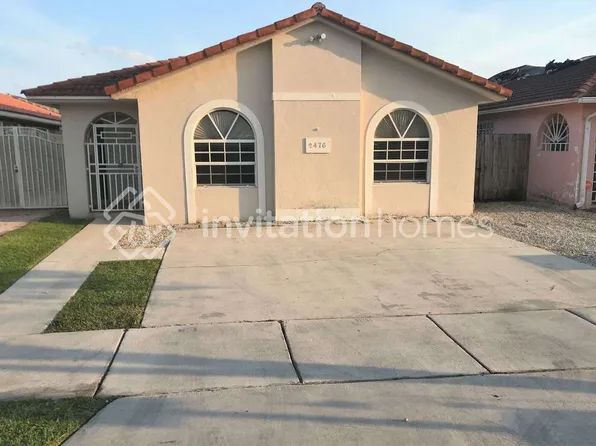 2476 W 72nd Pl, Hialeah, FL 33016
