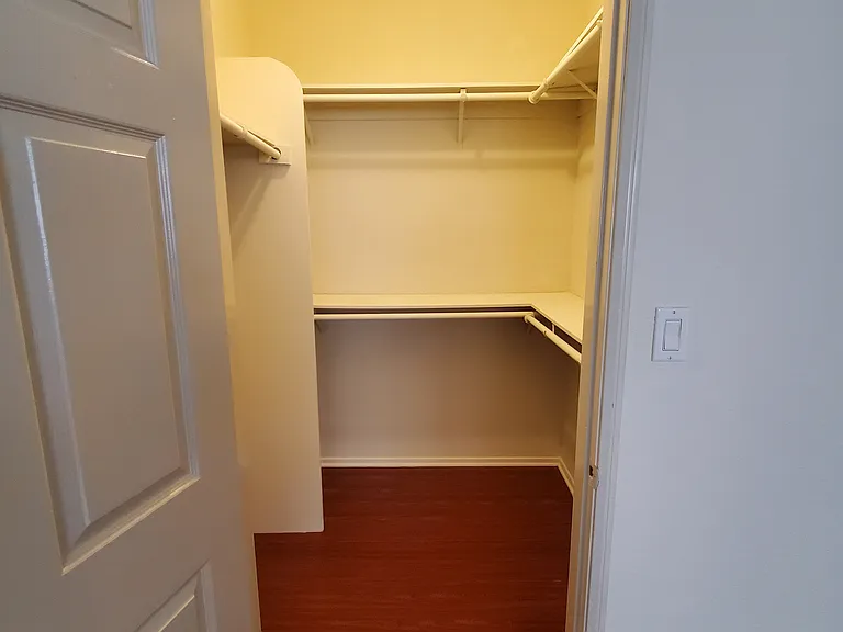 1817 Pelham Ave #101 — Photo 7