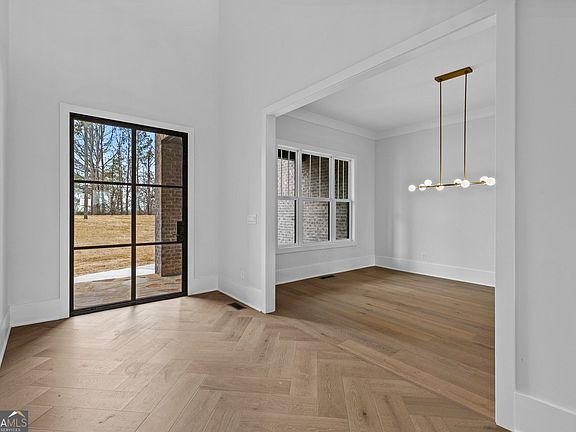 5th image of 3267 N Bogan Rd