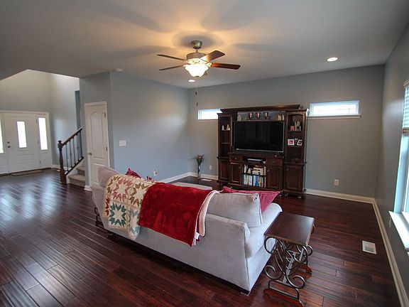 5th image of 6104 Mackenzie Ct