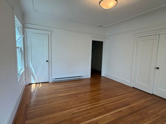 5th image of 3232 Gough St APT 2