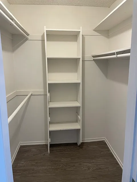 2 bed, 1200 sqft, $3,185 — Photo 4