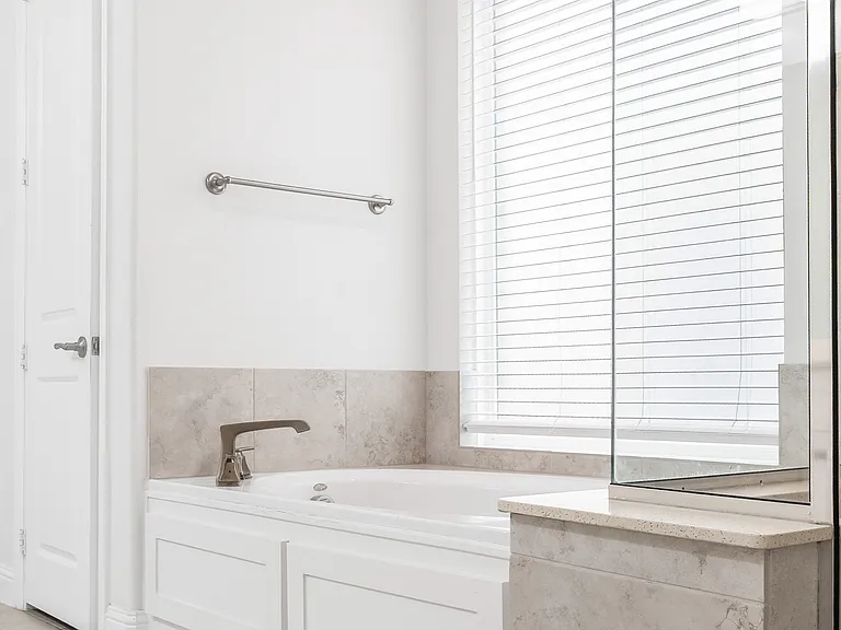 12569 Royal Oaks Ln — Photo 19