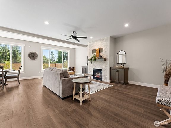 4th image of 7510 172nd Street Ct E
