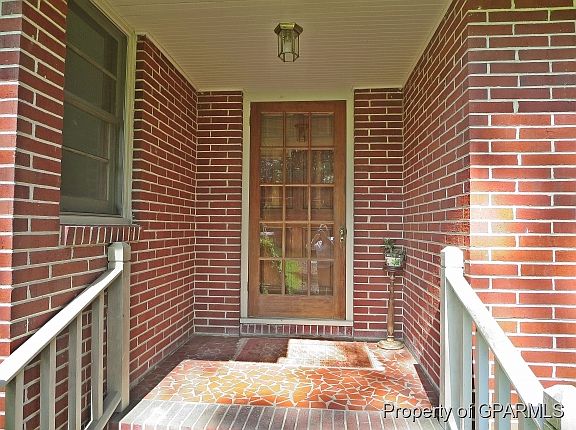 3rd image of 1725 Clarksville Dr