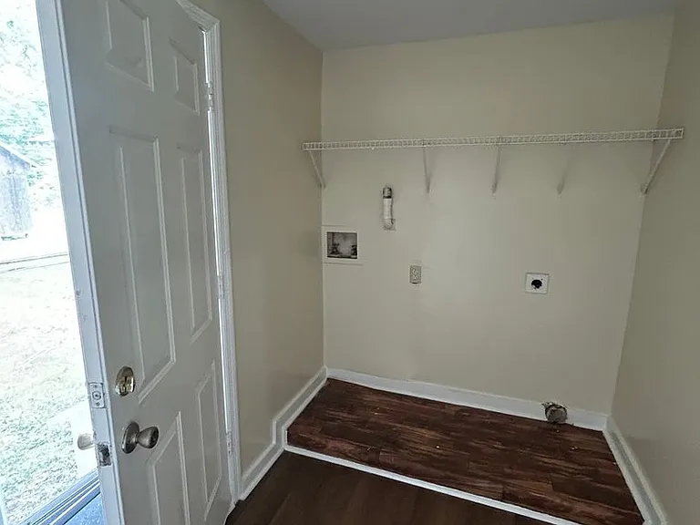 2204 Valmar St — Photo 12
