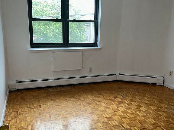2nd image of 708 Boulevard E APT B3