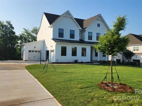 6202 Jepson Ct, Charlotte, NC 28214