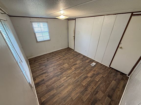 2nd image of 124 Windy Ridge Ln